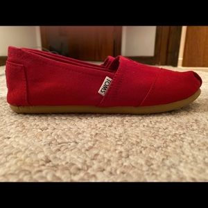 TOMS SLIP ON WOMEN SHOES SIZE 6.5